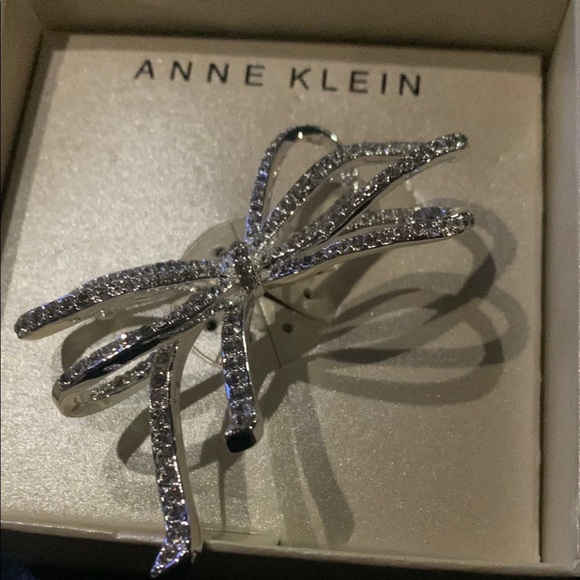 Anne Klein Silver Bow Brooch NEW - Picture 1 of 3